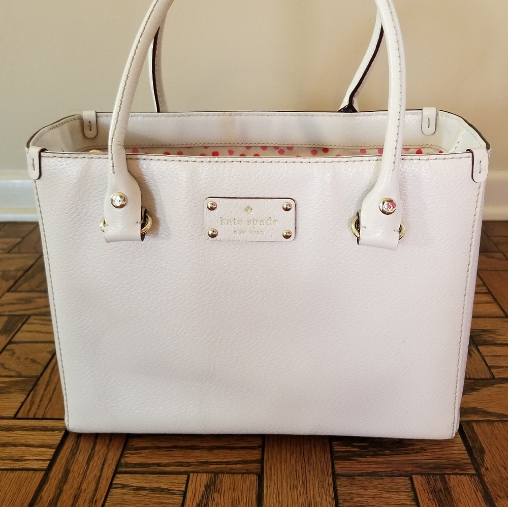 Kate Spade Wellsley Quinn Leather Tote in Ivory